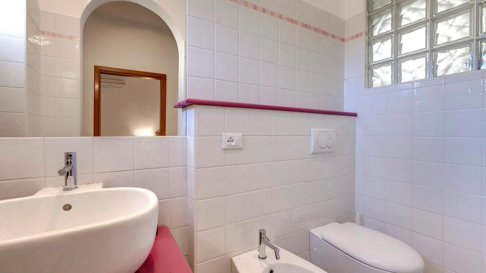 Pisana Apartment By Mamo Florence