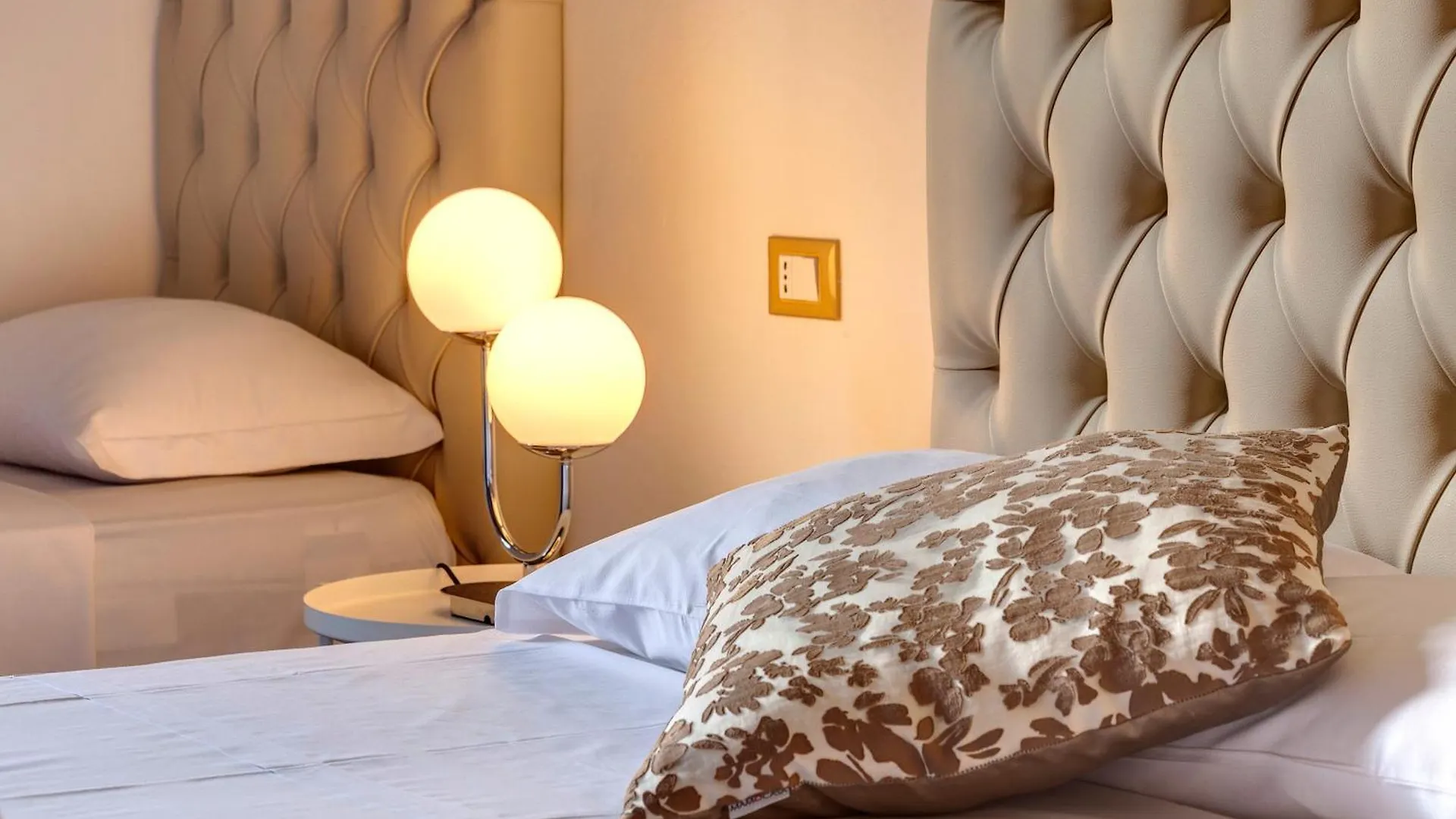 Pisana Apartment By Mamo Florence