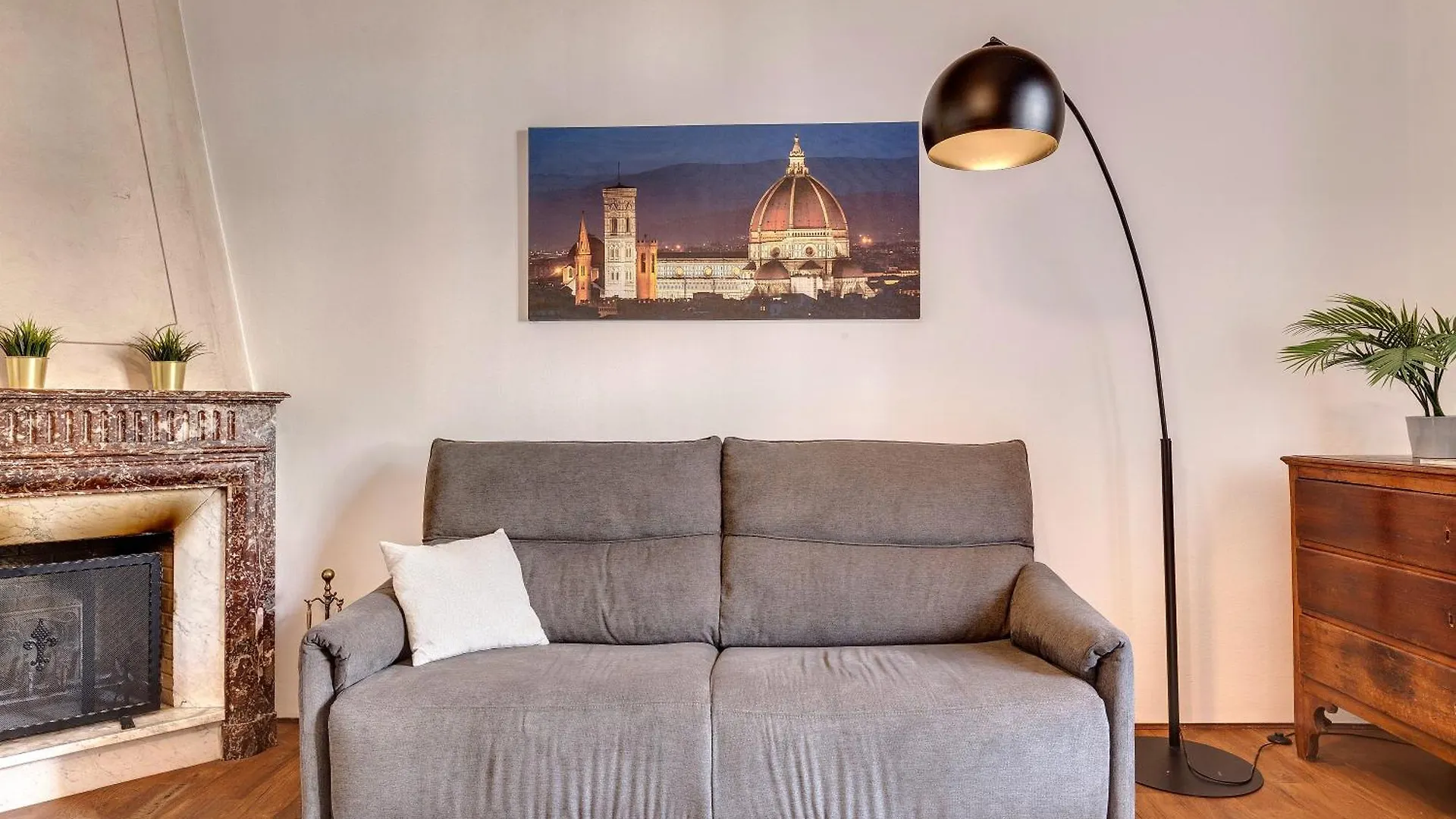 Pisana Apartment By Mamo Florence